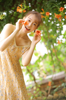 坤坤寒进桃子里